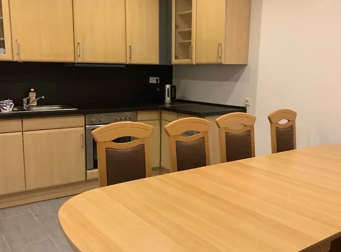 Monteurzimmer Oberlistingen Zweibettzimmer Mit 2 Baedern Breuna