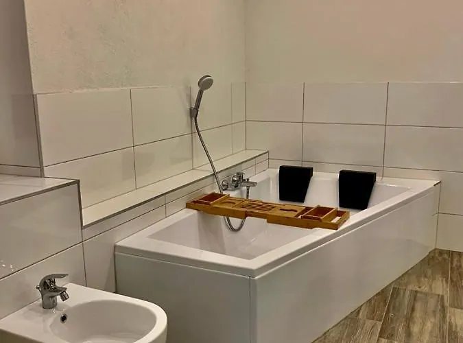 Monteurzimmer Oberlistingen Zweibettzimmer Mit 2 Baedern