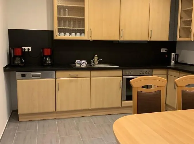 Habitación en casa particular Monteurzimmer Oberlistingen Zweibettzimmer Mit 2 Baedern *