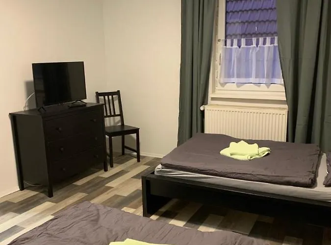 Monteurzimmer Oberlistingen Zweibettzimmer Mit 2 Baedern